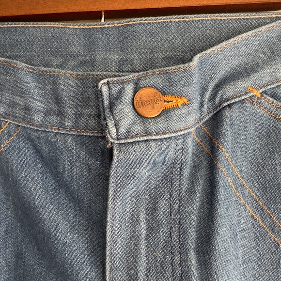 70s Vintage Medium Wash 100% Cotton Sanforset Wide Leg Wranglers Made in the USA - Picture 4 of 9